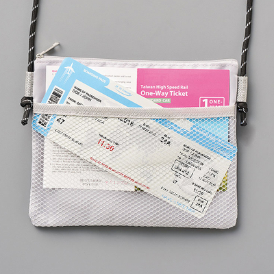 メッシュポケットサコッシュ